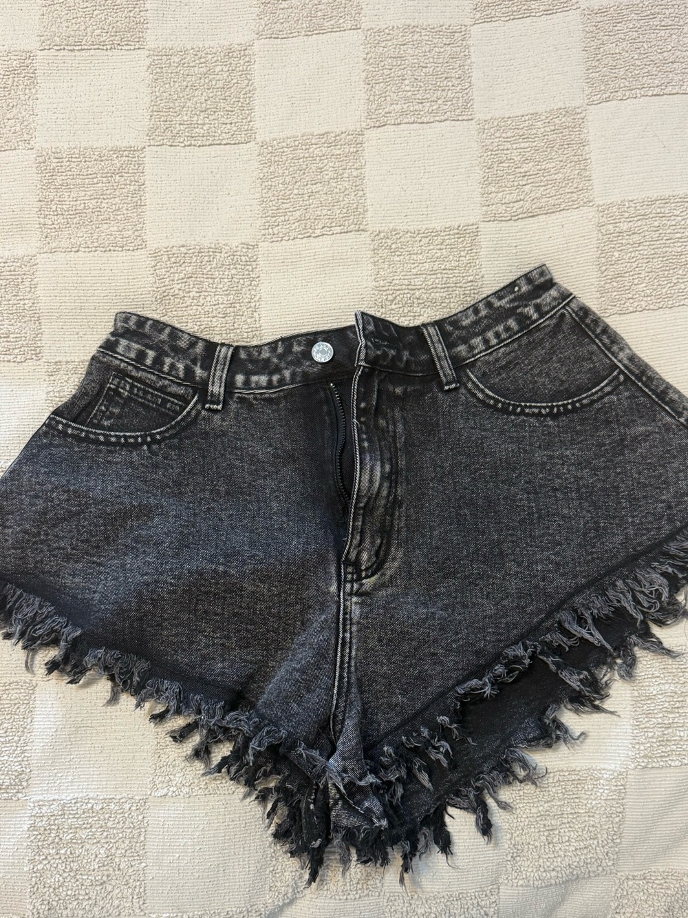 SHEIN Black Acid Wash Frayed V-Hem Denim Shorts